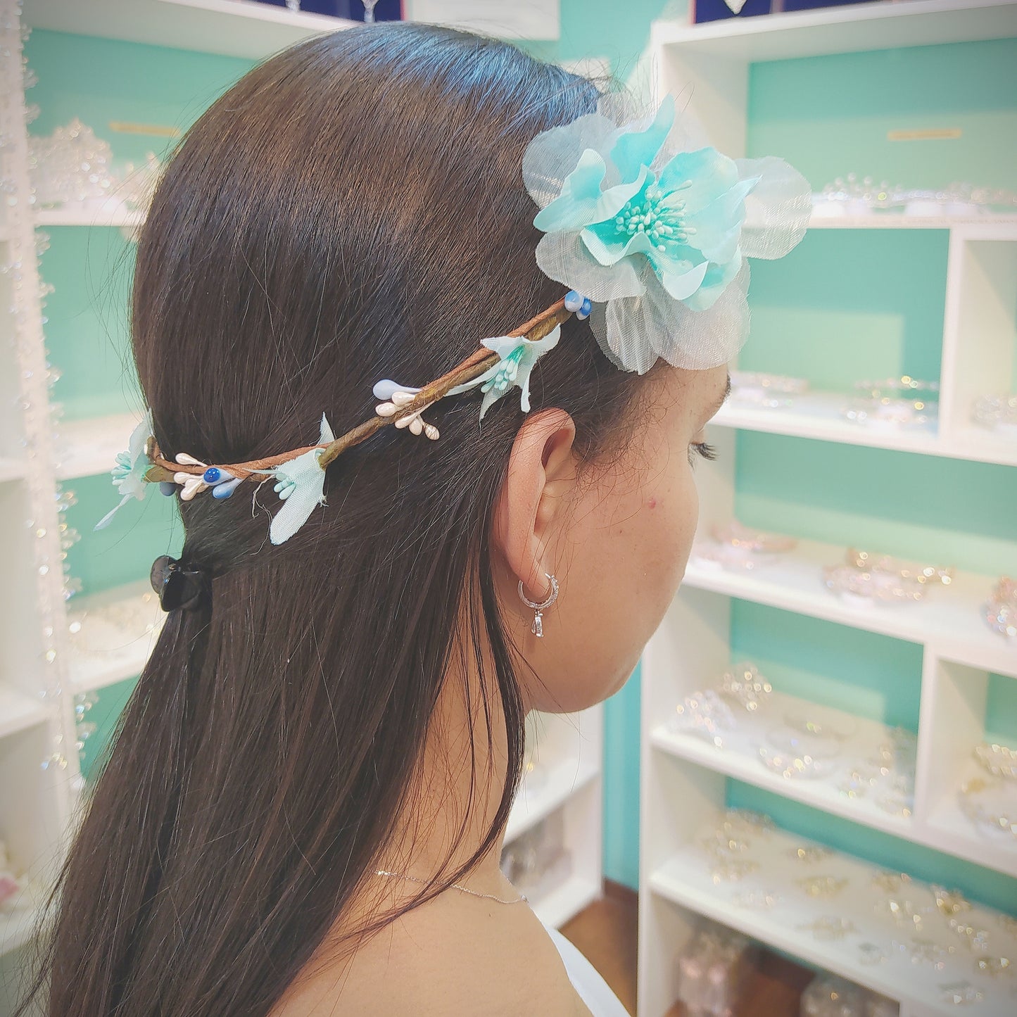 Coroa de flor arteficiais 136003F