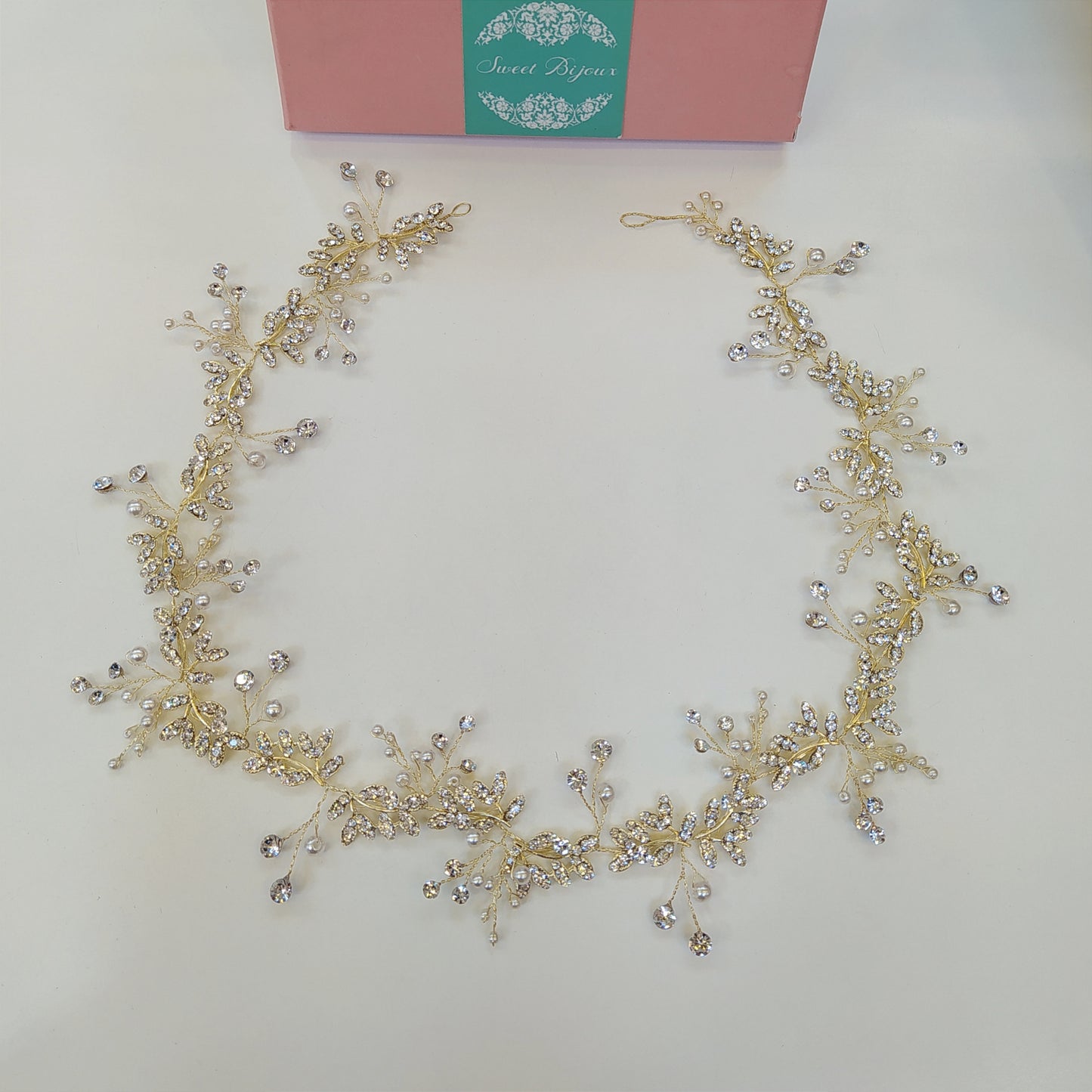 Fio maleável de cristais e pérolas dourado 1A23018