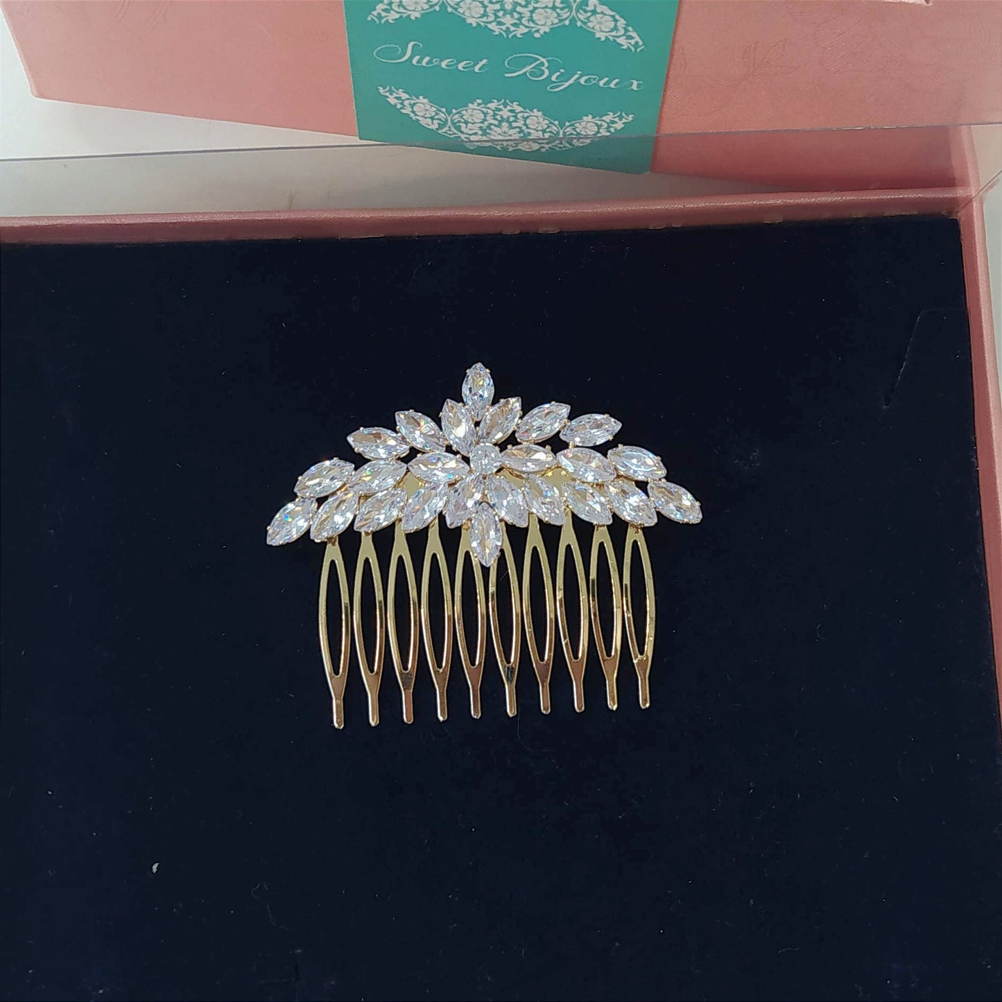 Arranjo de zircônia dourado 1BB1C2D