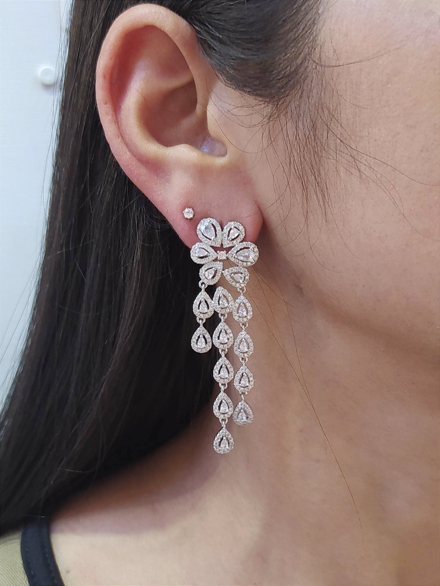 Brinco de zircônia 1D5864D