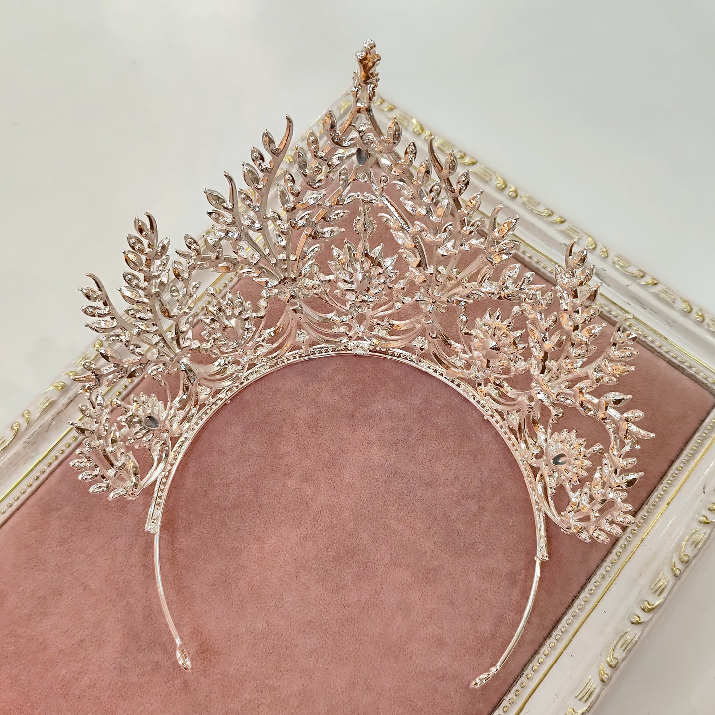 Coroa de miss 2023AC1