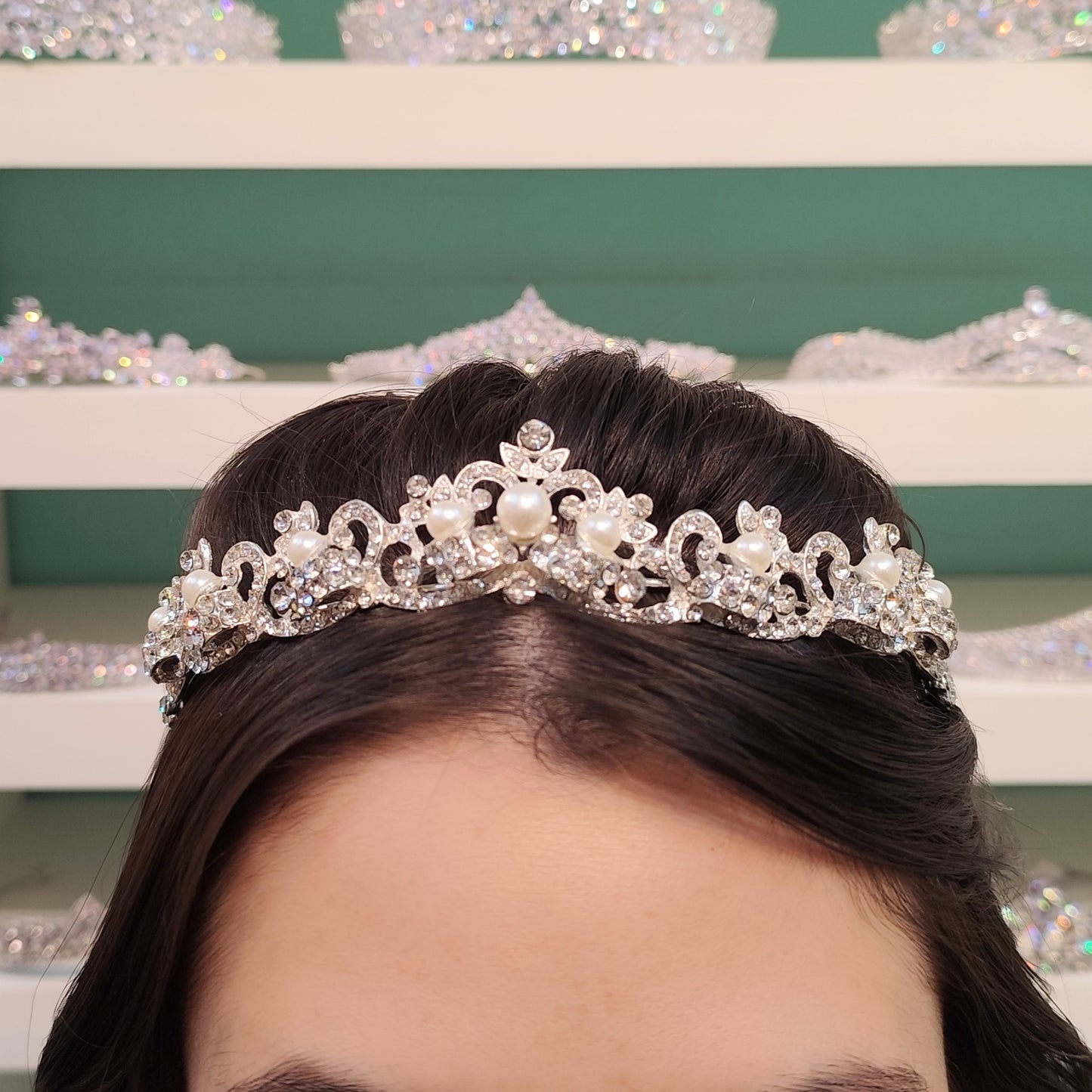 Coroa de cristais com pérola 13339C0