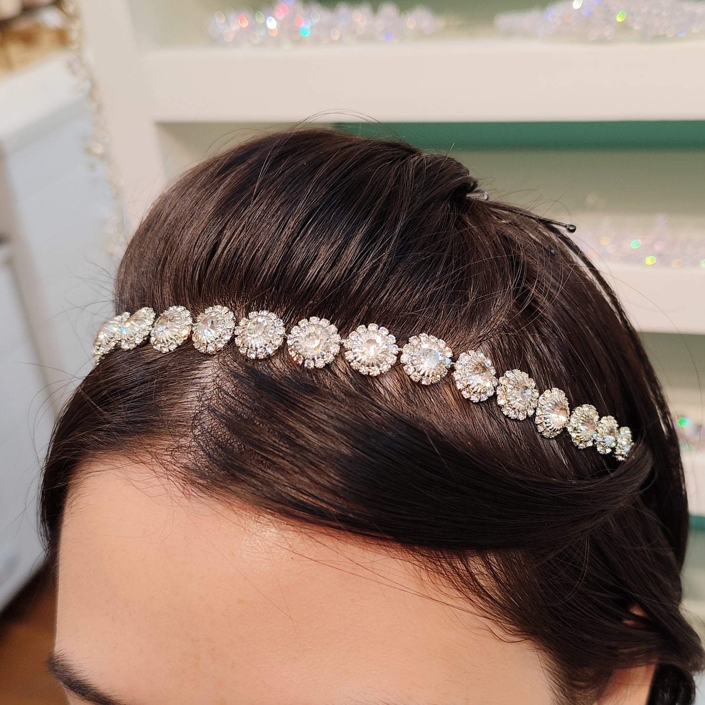 Tiara aleável de bolinhas de cristais 1AF0FC6