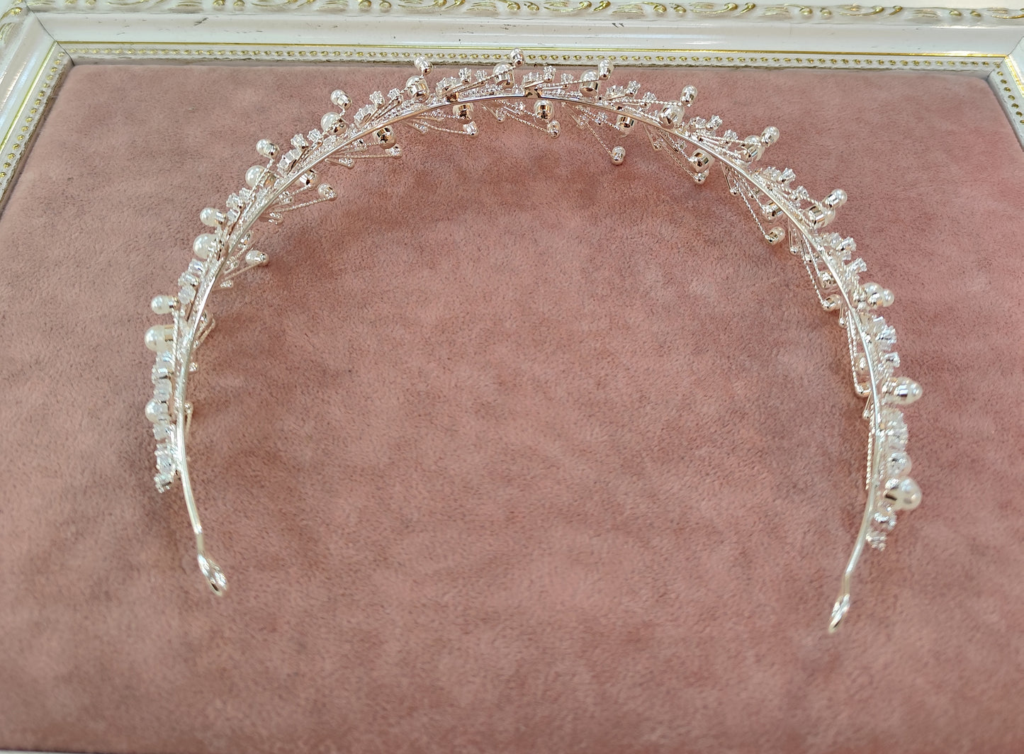 Tiara de pérola com zircônia 2032996