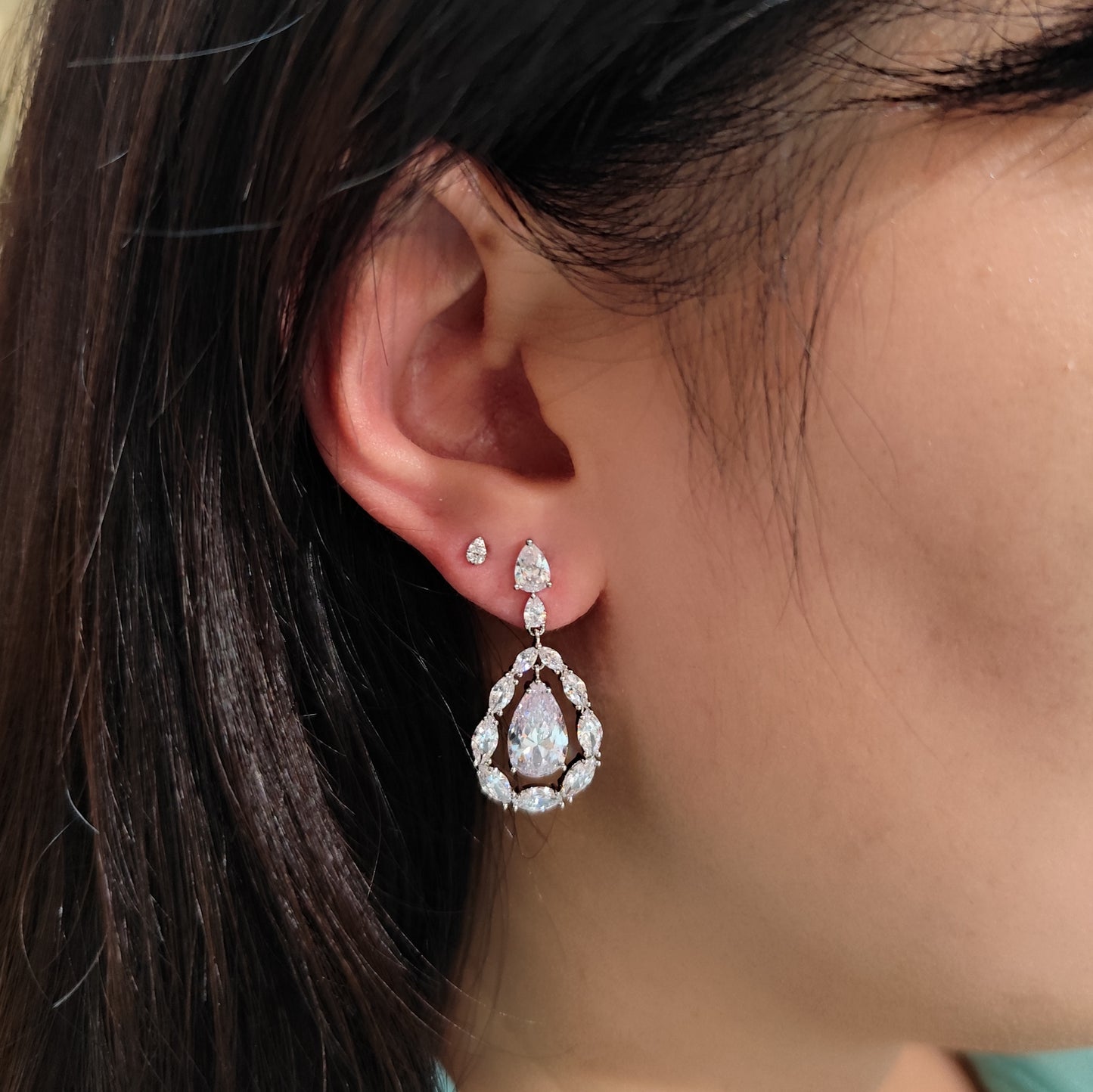 Brinco de zircônia 1D655A9