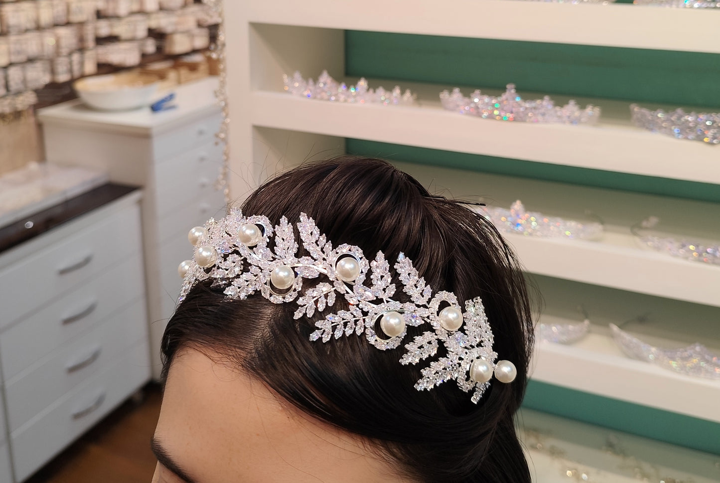 Tiara de pérola com zircônia 2051A07