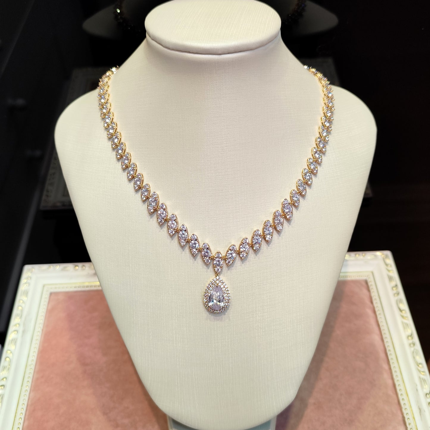 Colar de zircônia dourado 1B2B09B