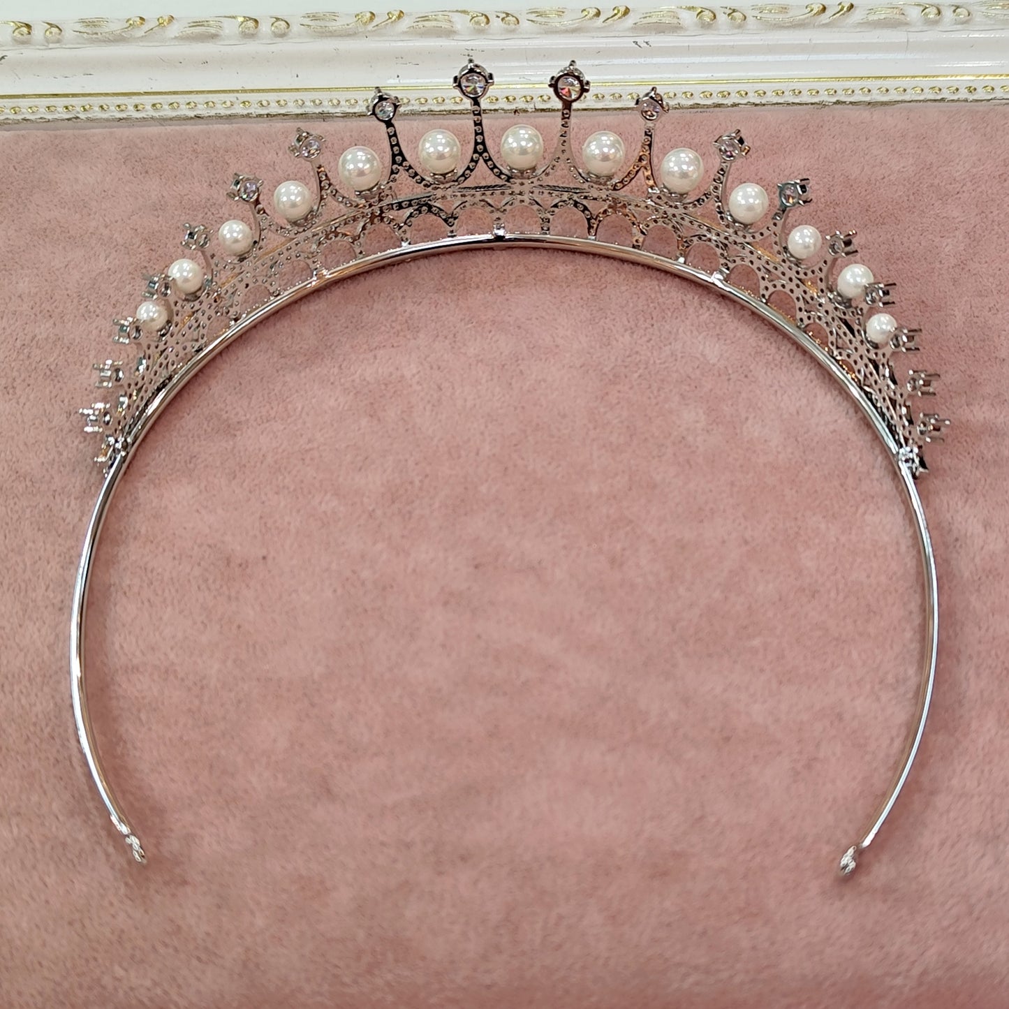 Coroa de noiva de zircônia com pérola 17C9ED6