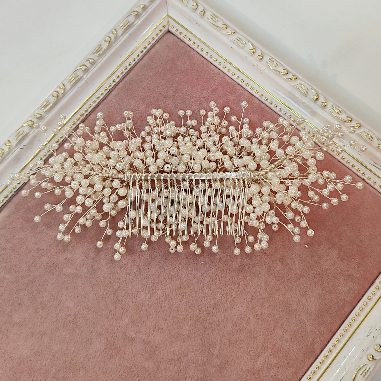 Arranjo de fios de pérola 1AEFF40