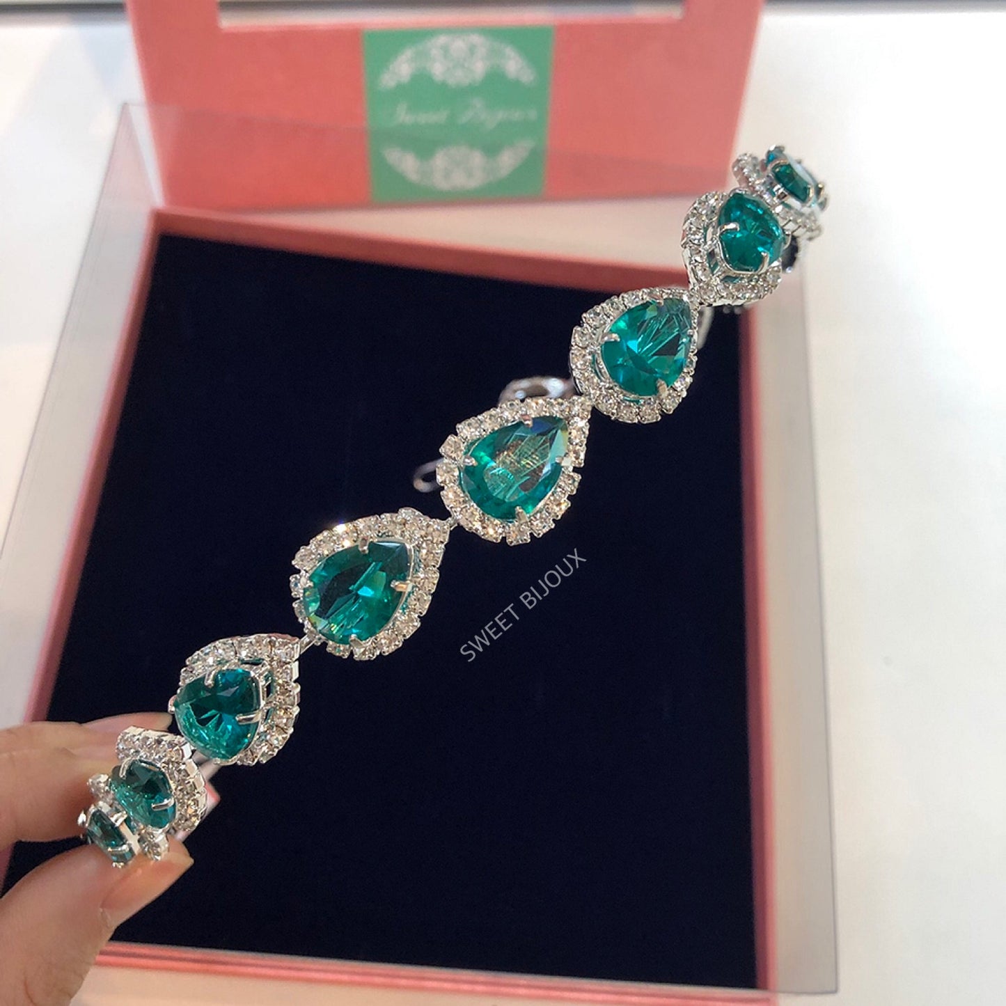 Conjunto tiara e brinco de noiva verde 1639A53