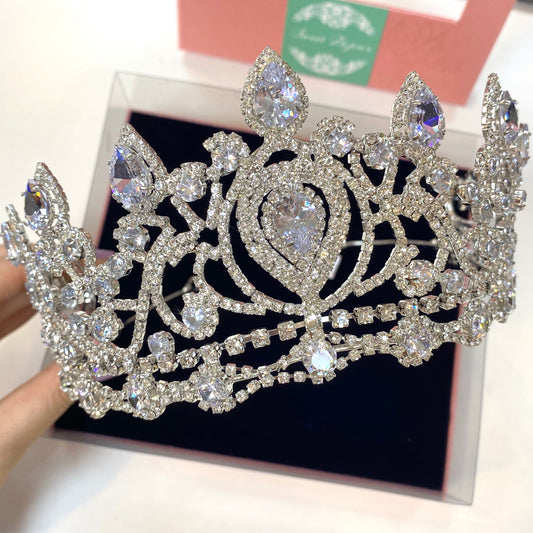 Coroa de miss e noiva com zircônia 1333B7E