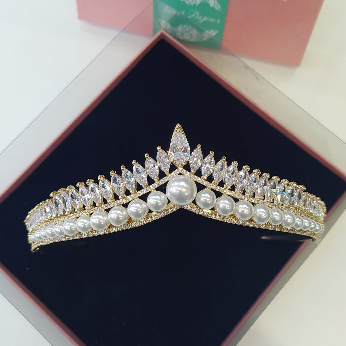 Coroa de noiva de zircônia com pérolas 17C8895R