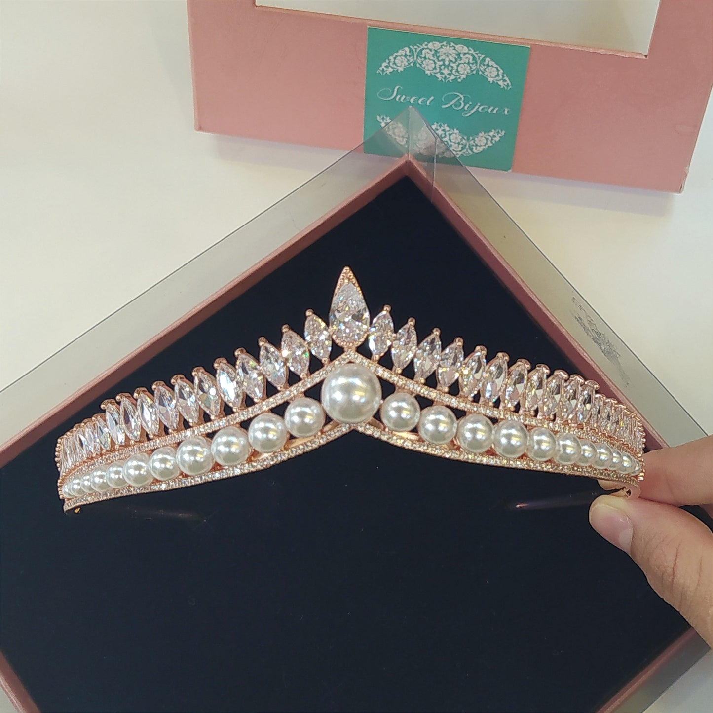 Coroa de noiva de zircônia com pérolas 17C8895R