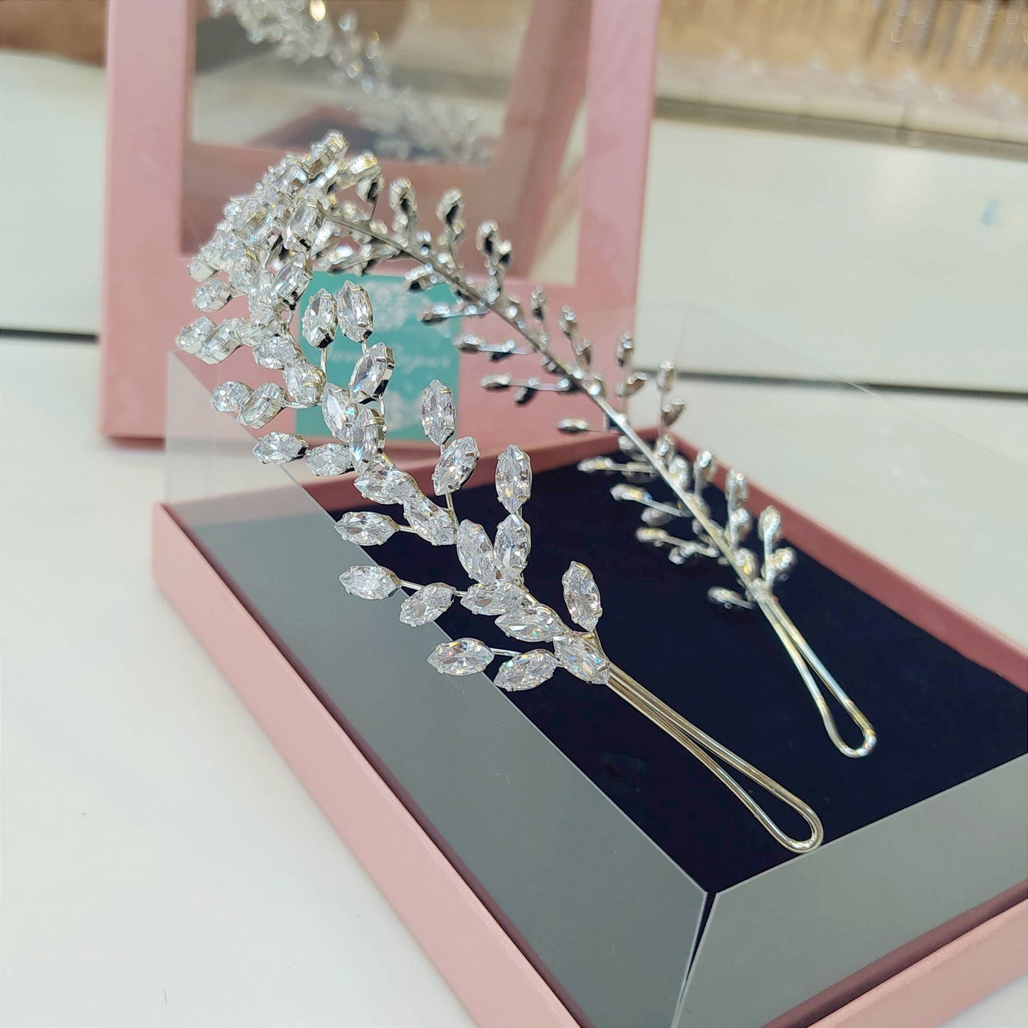Tiara de zircônia 1B795E4