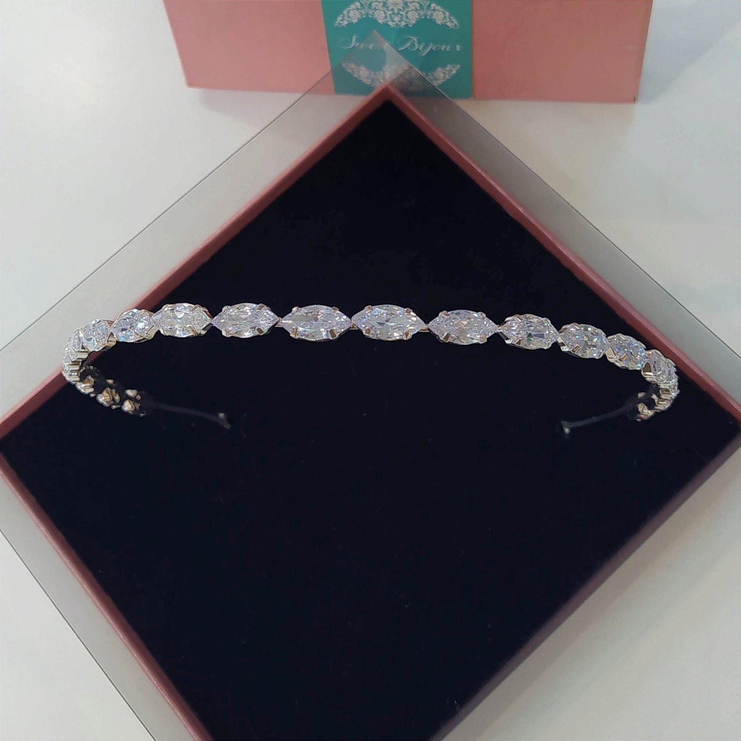Tiara de zircônia 1E07008