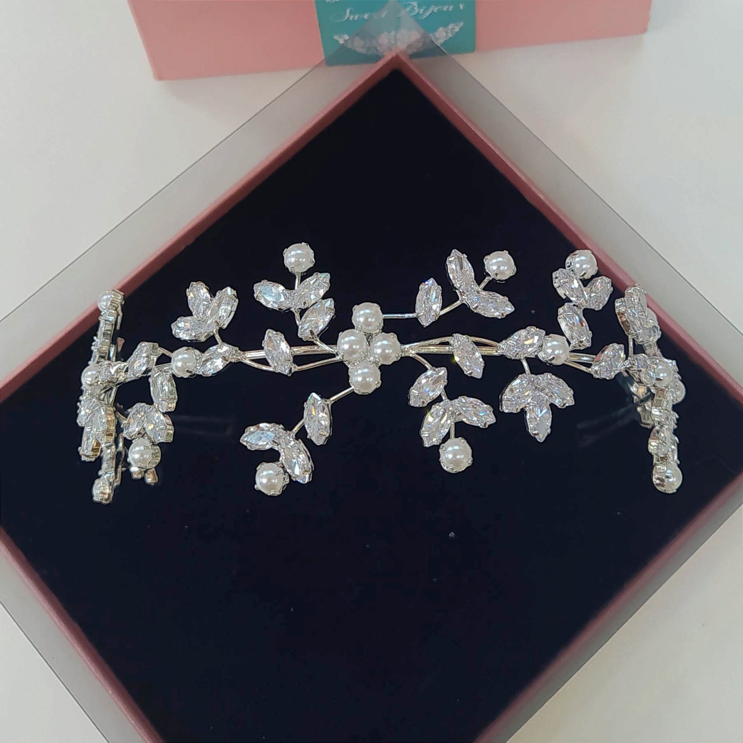 Tiara folhas de zircônia com pérola 1EB4815