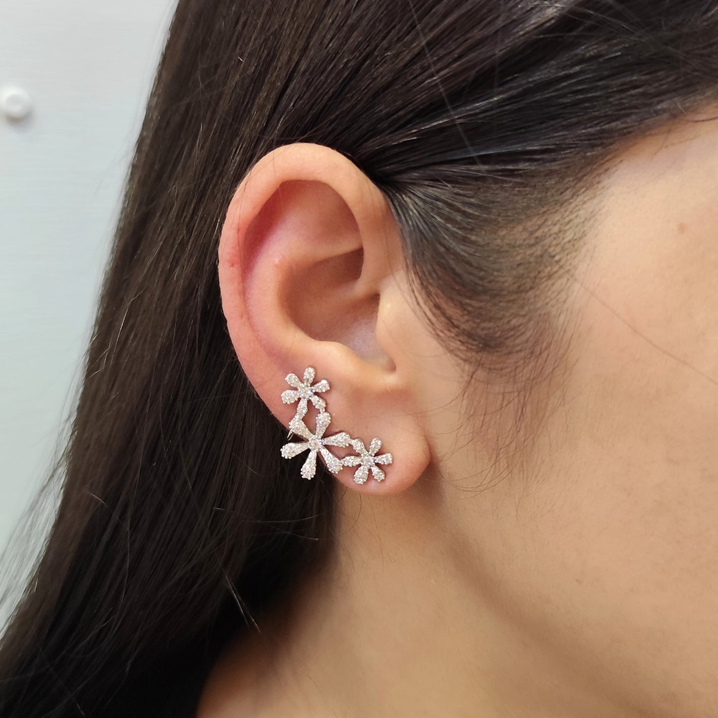 Brinco earcuff de zircônia 1F9B7AF