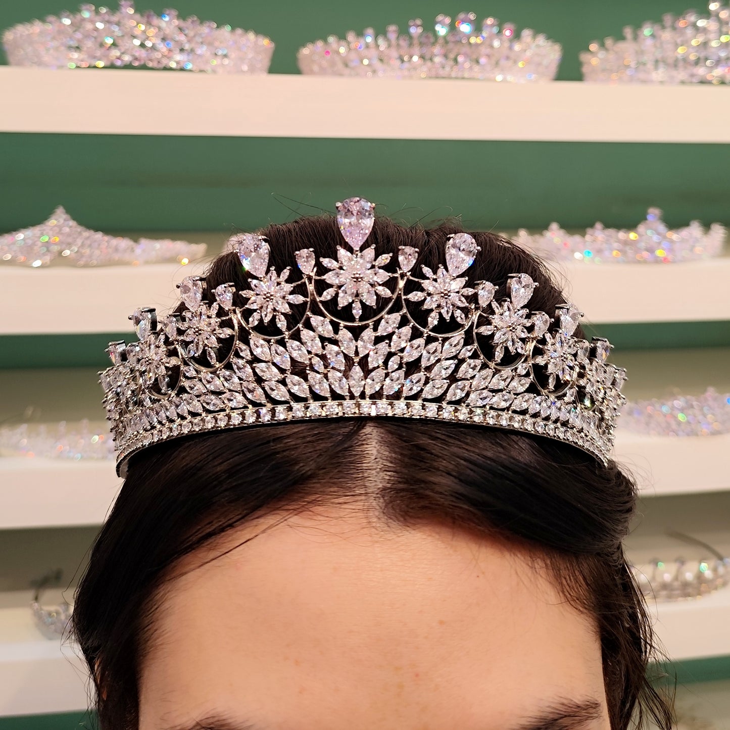 Coroa de noiva de zircônia  17C7A45