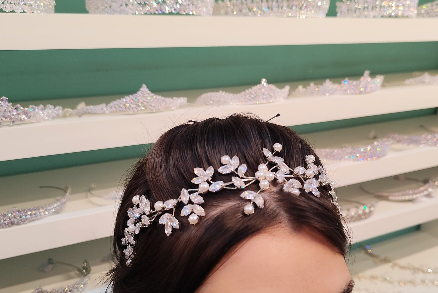 Tiara folhas de zircônia com pérola 1EB4815
