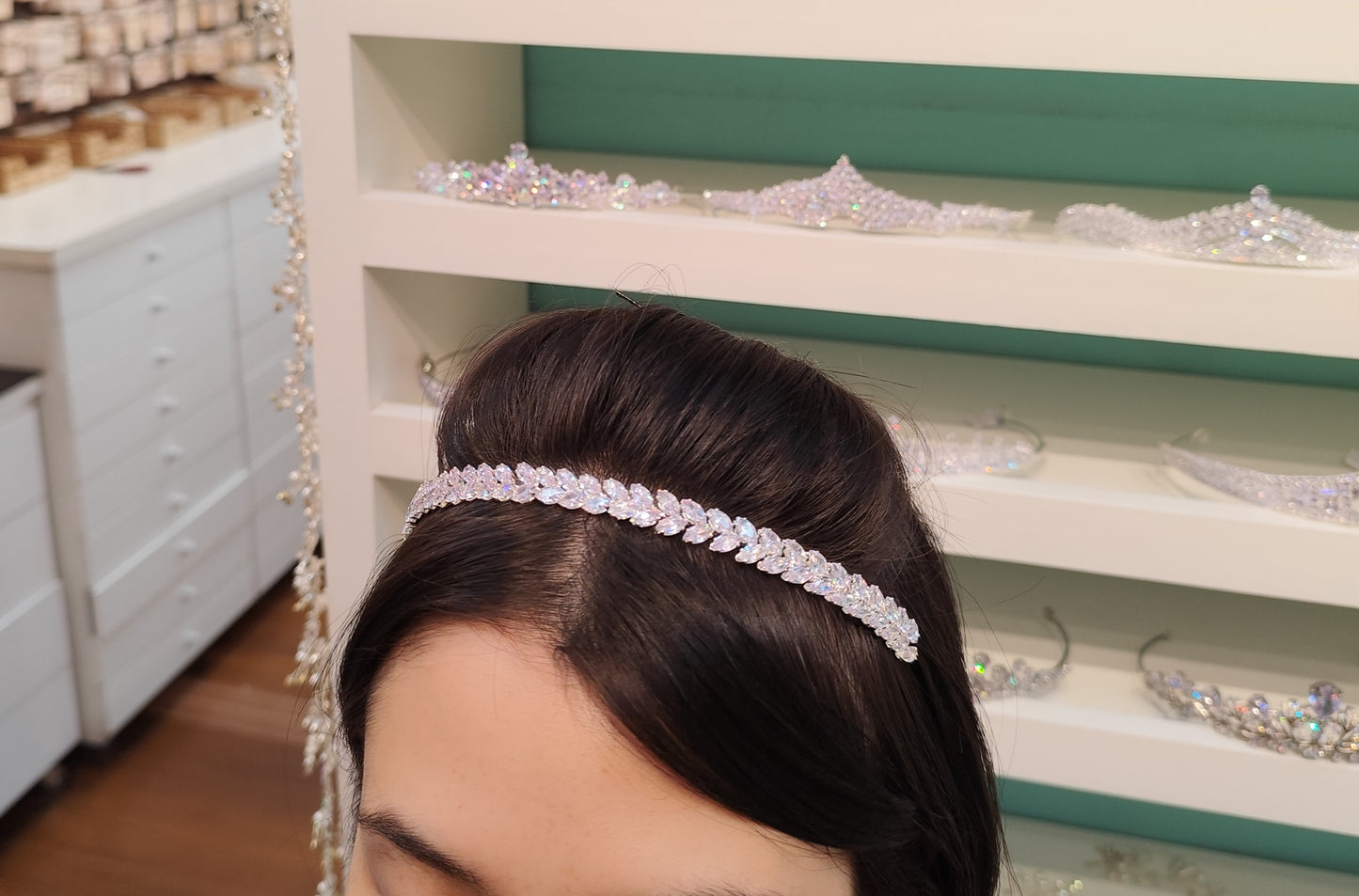 Tiara de zircônia 20327BB