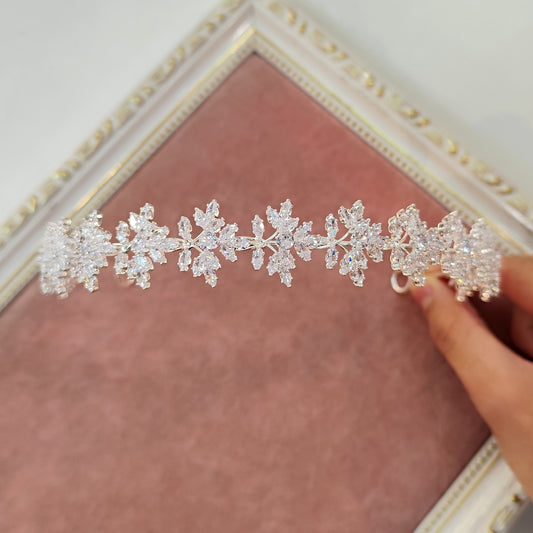 Tiara de zircônia 20328BC