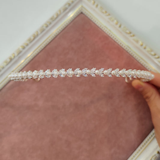 Tiara de pérola com zircônia 2033C8D