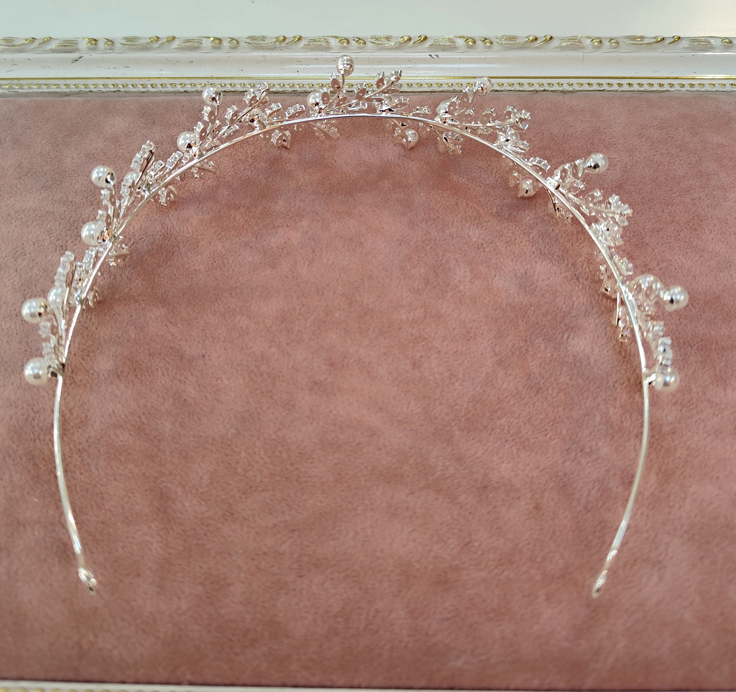 Tiara de pérola com zircônia 20519DA