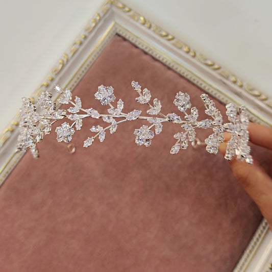 Tiara de zircônia 2051A13