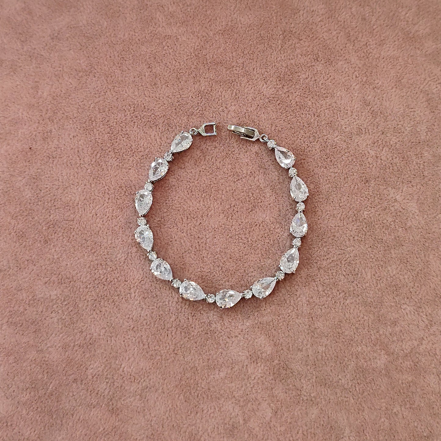 Pulseira gota de zircônia 2065C05