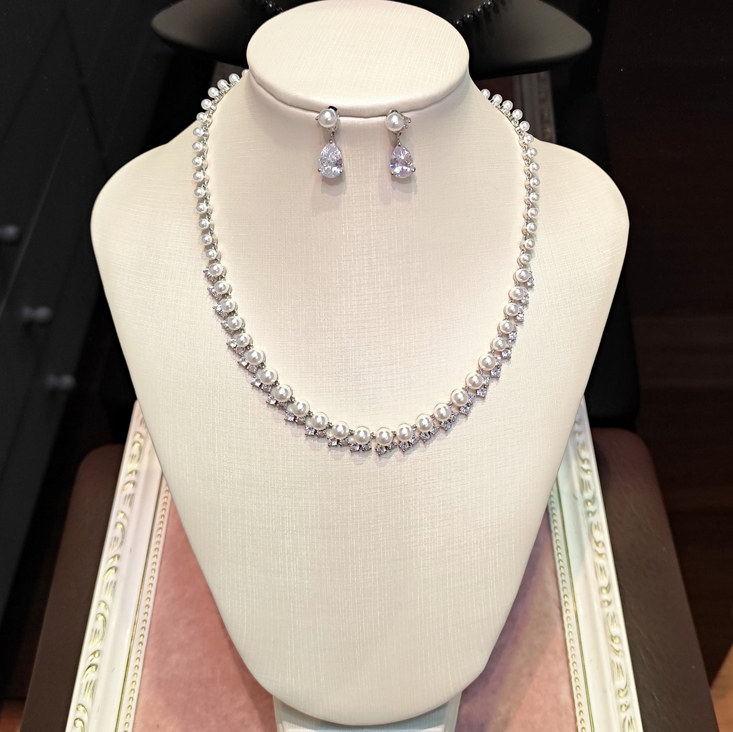 Conjunto Colar e Brinco de Pérola com Zircônia 2073389