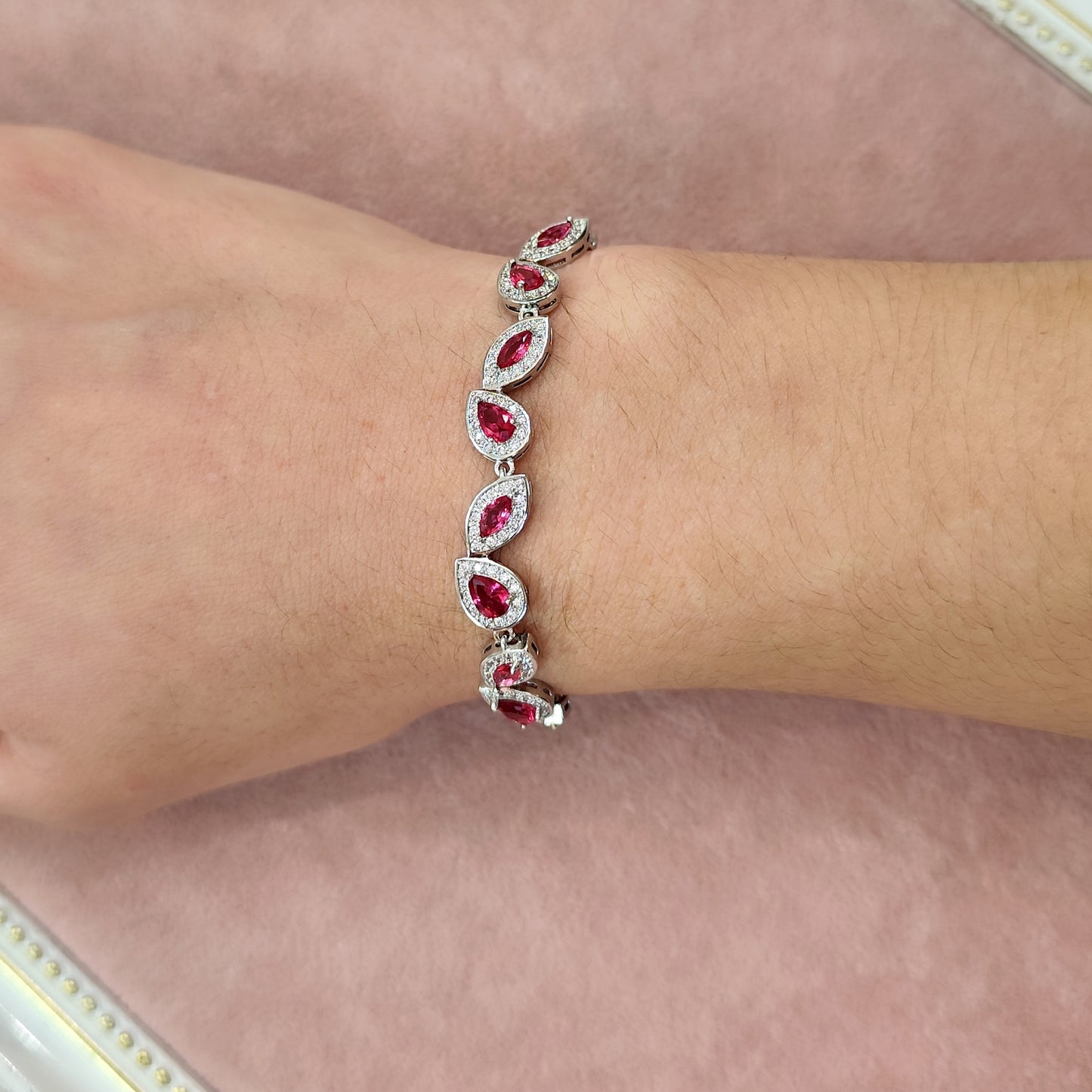 Pulseira de zircônia vermelha 208329F