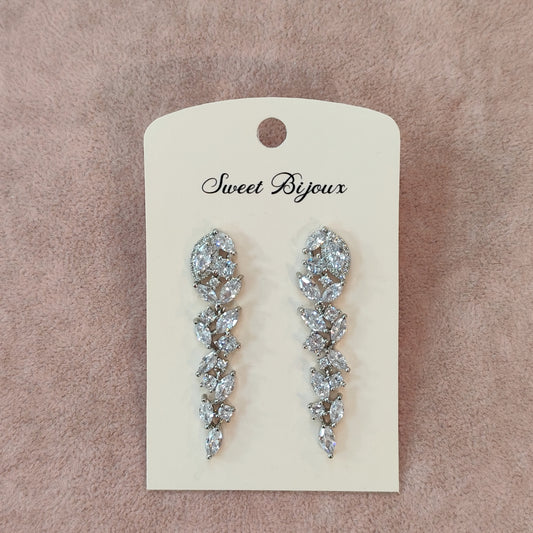 Brinco folhas de zircônia 1D6551D