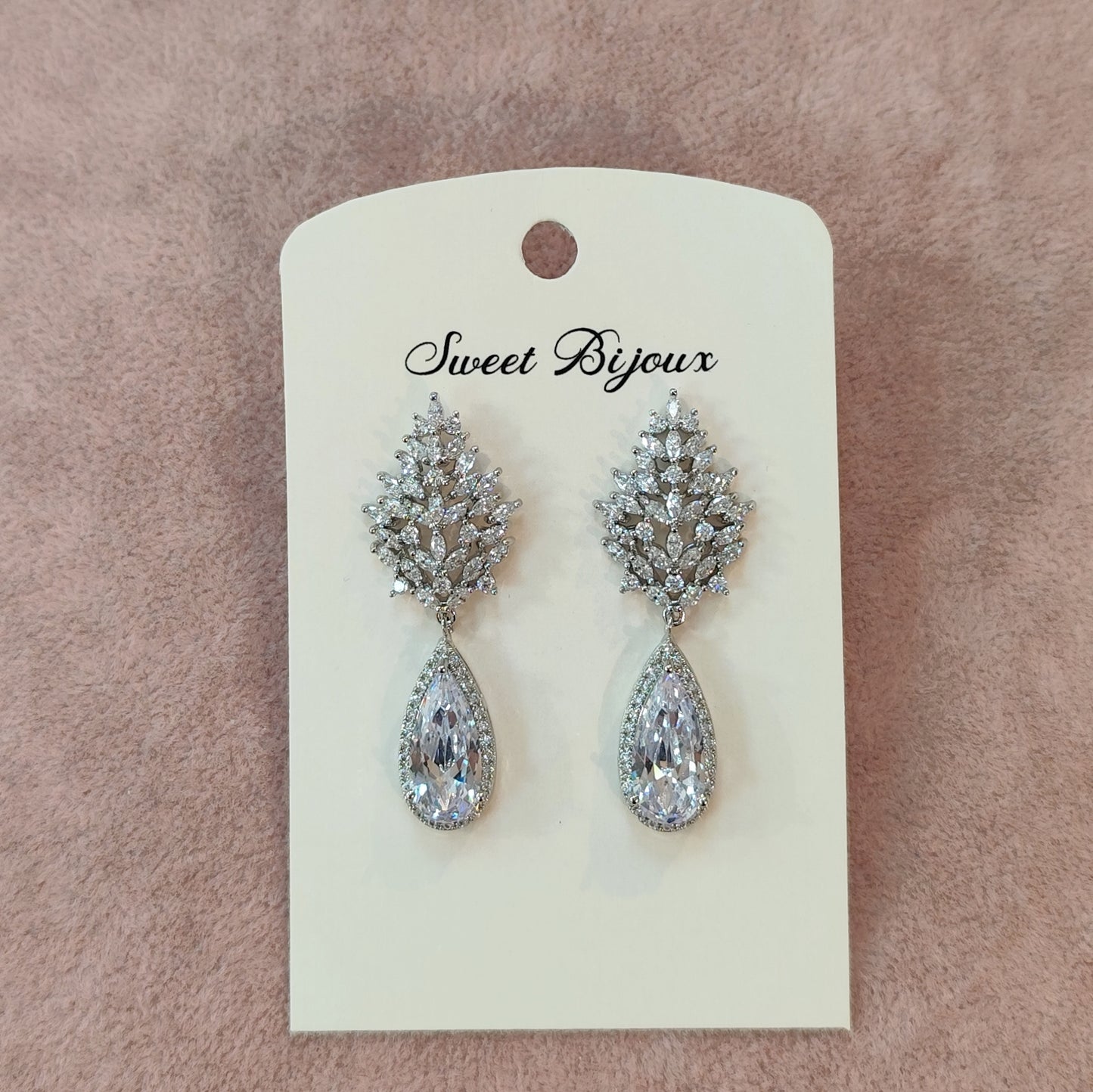 Brinco de zircônia 1D655D8