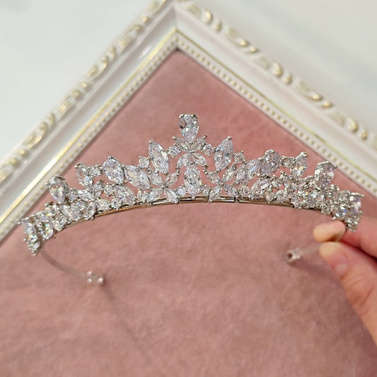 Coroa de noiva de zircônia 17C32B8