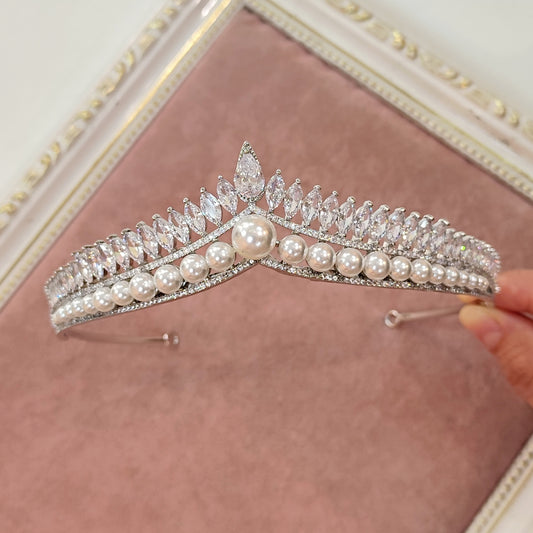 Coroa de noiva de zircônia com pérolas 17C8895R