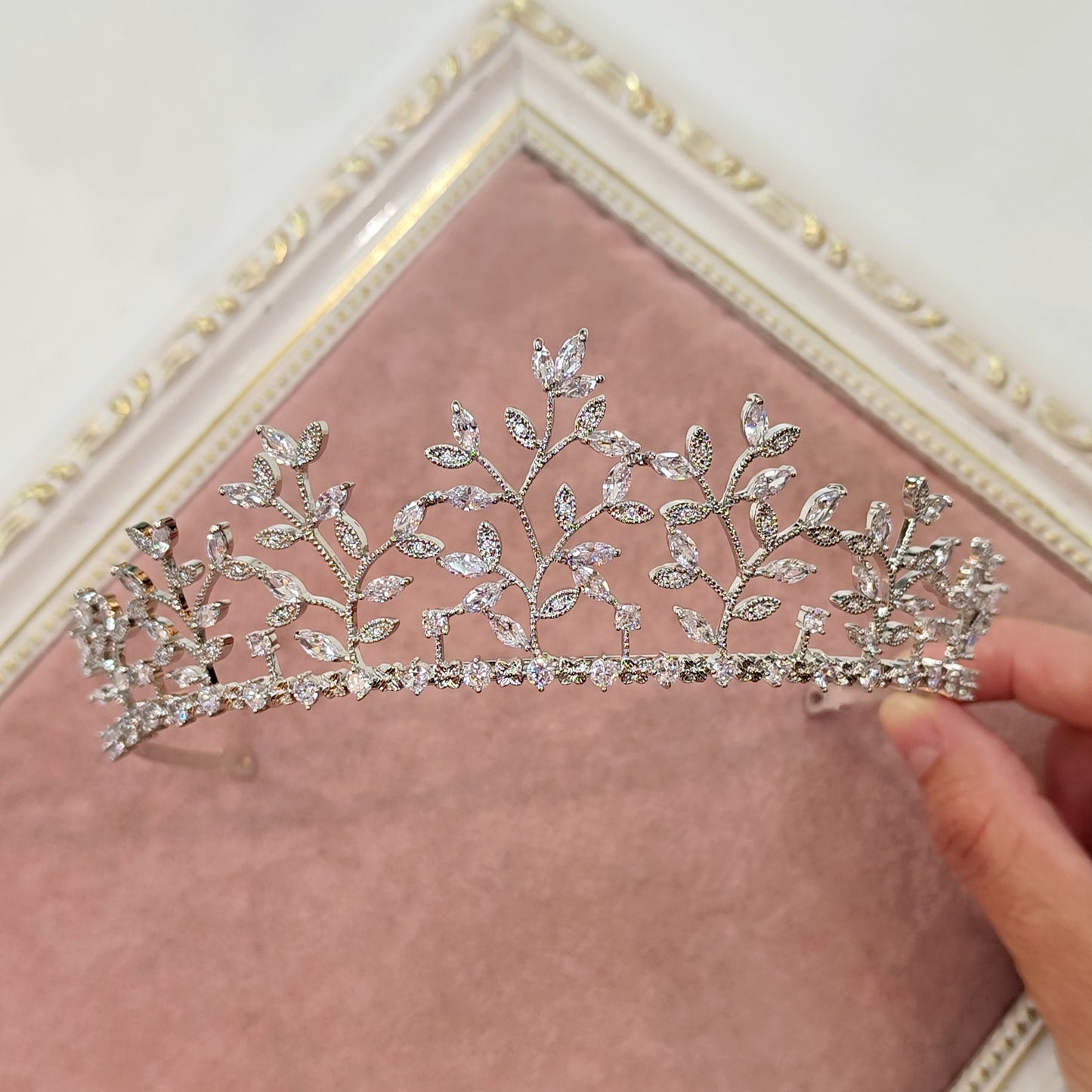 Coroa de folhas de zircônia 1AC6E95