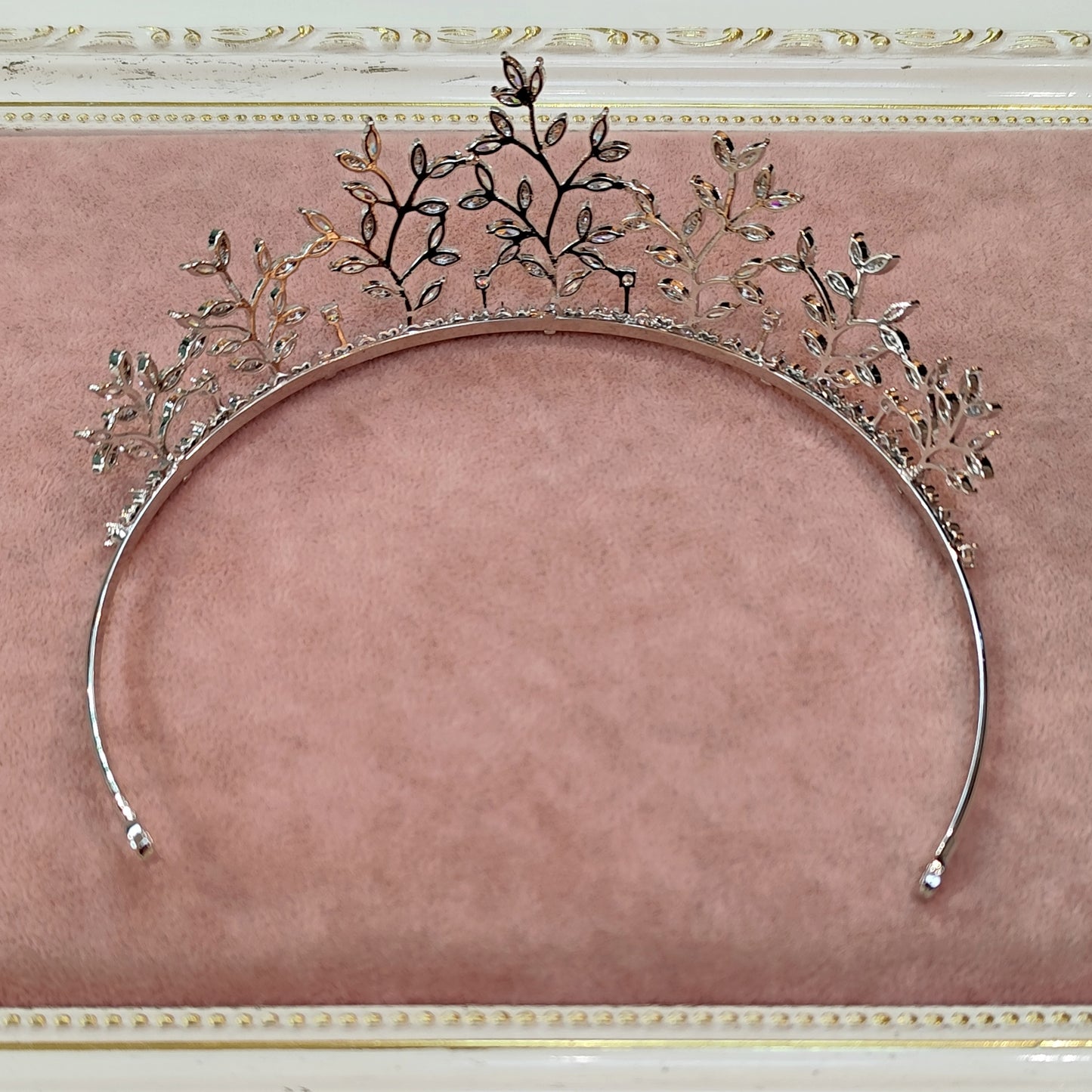 Coroa de folhas de zircônia 1AC6E95