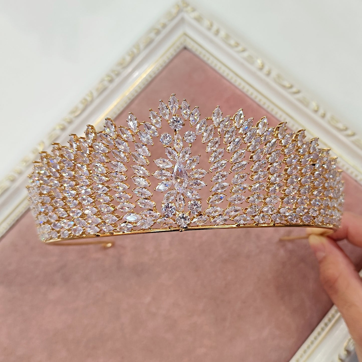 Coroa de zircônia dourada 1F1E0C7