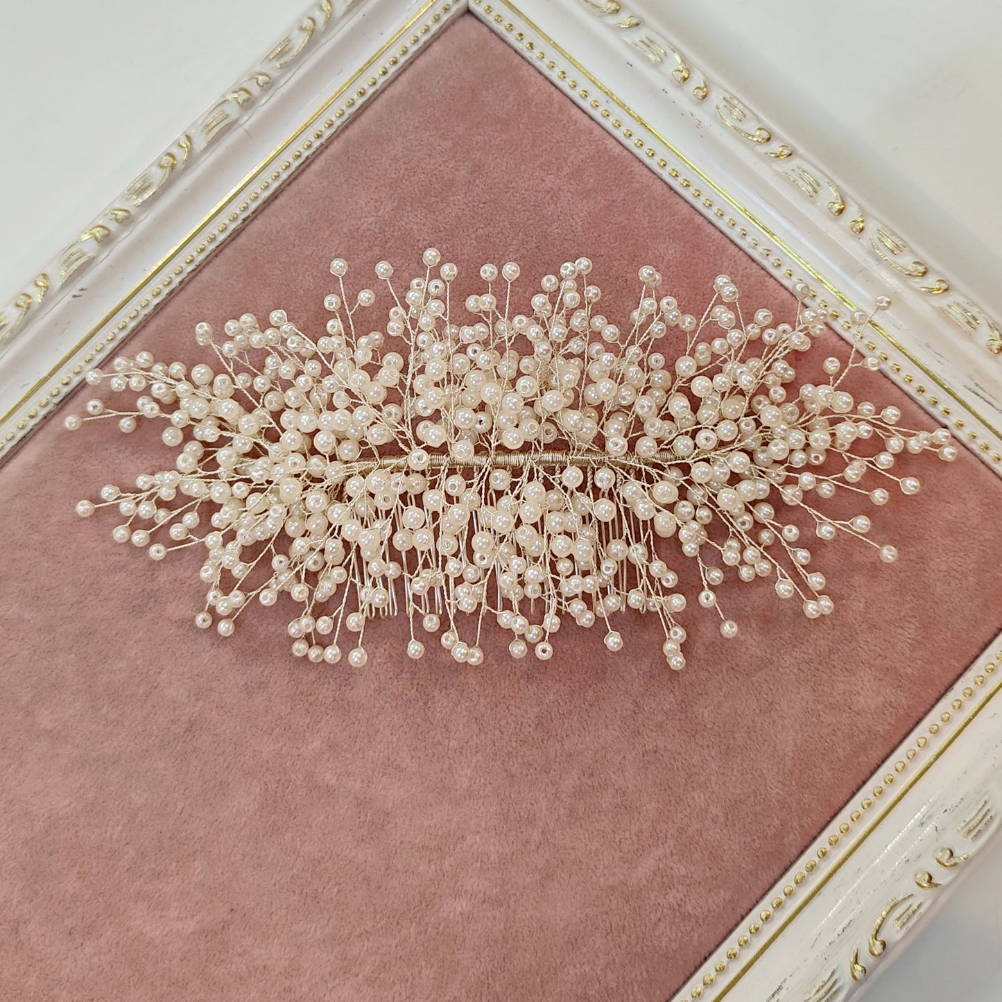 Arranjo de fios de pérola 1AEFF40