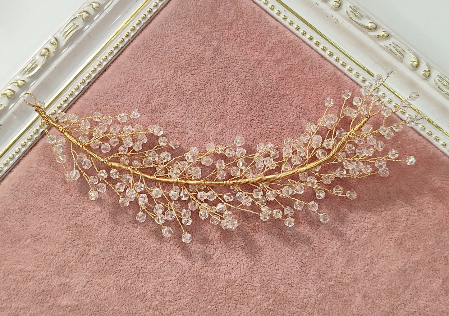 Fio de cristais dourado 131D1E3